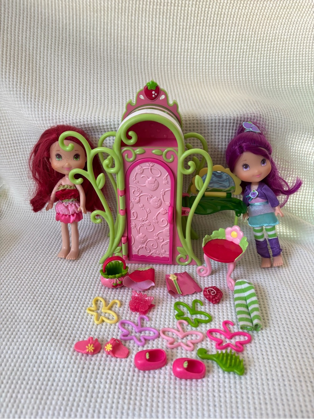 Strawberry Shortcake Berry Sweet Styles Closet Vanity Dolls Plum Pudding 2009